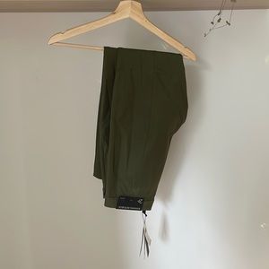 NWT - green sculpting pants, ankle length